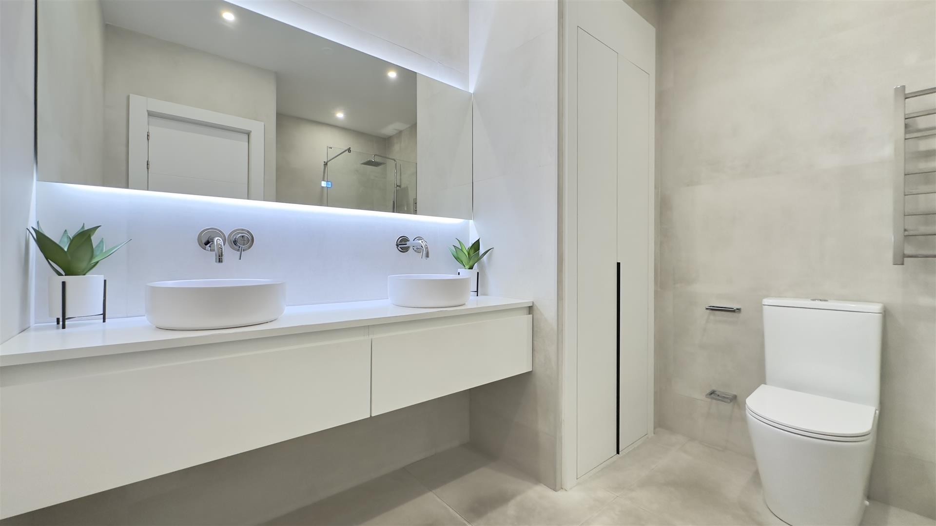 Image of Apartment - 3 Bedrooms - 2 Bathrooms for Sale in Marina Views-Gibraltar, Image 11